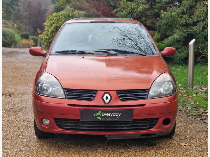 Renault Clio 1.5 DCi Extreme 4 3dr Renault Clio 1.5 DCi Extreme 4 3dr