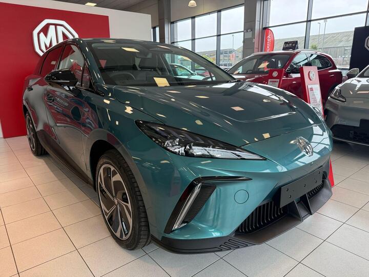 MG MG4 64kWh Premium Long Range Auto 5dr
