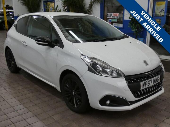 Peugeot 208 1.2 PureTech Black Edition Euro 6 3dr