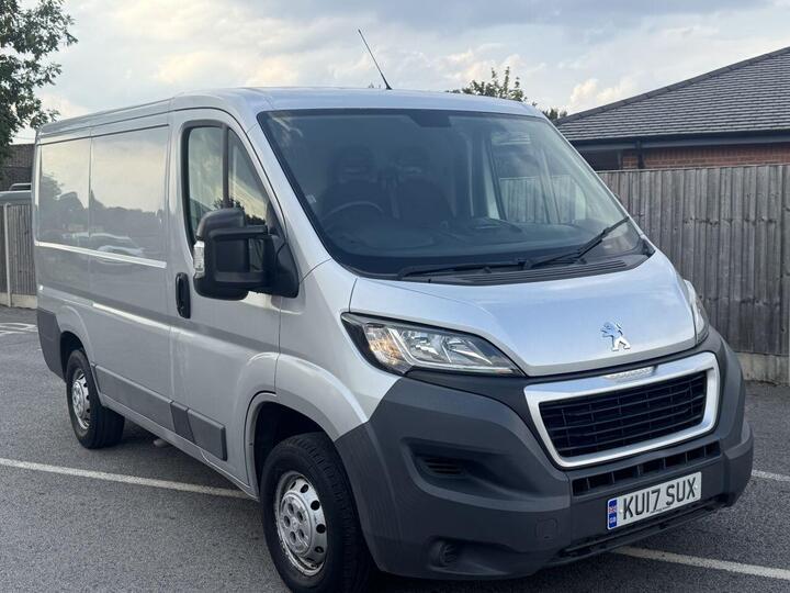 Peugeot BOXER 2.0 BlueHDi 330 Professional Panel Van 5dr Diesel Manual L1 H1 Euro 6 (110 Ps)