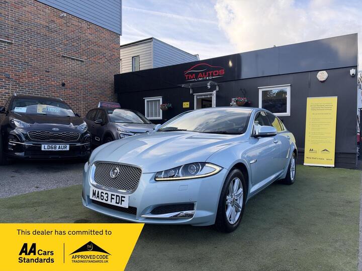 Jaguar XF 2.2d Luxury Auto Euro 5 (s/s) 4dr
