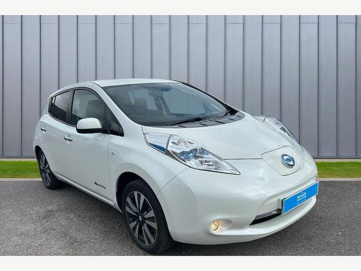 Nissan Leaf 24kWh Tekna Auto 5dr Nissan Leaf 24kWh Tekna Auto 5dr