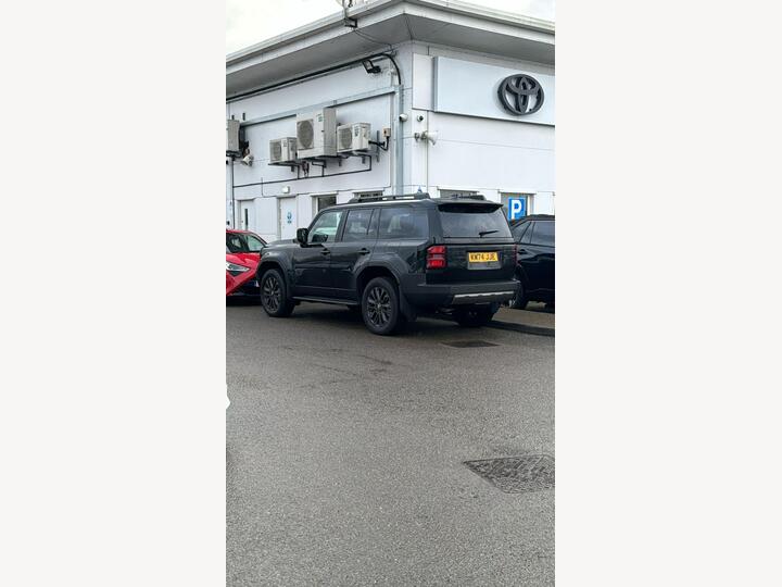 Toyota LAND CRUISER 2.8D Invincible Auto 4WD Euro 6 (s/s) 5dr (LWB)