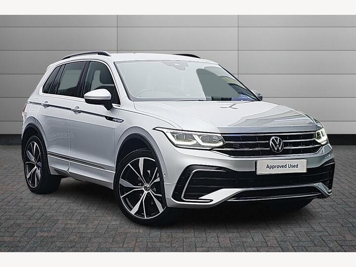 Volkswagen Tiguan 2.0 TDI R-Line DSG Euro 6 (s/s) 5dr Volkswagen Tiguan 2.0 TDI R-Line DSG Euro 6 (s/s) 5dr