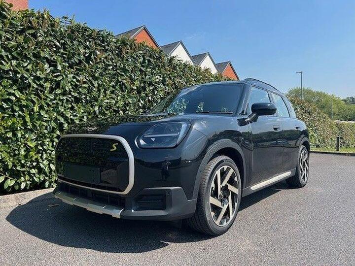 MINI Electric Countryman SE 66.5kWh Exclusive Auto ALL4 5dr