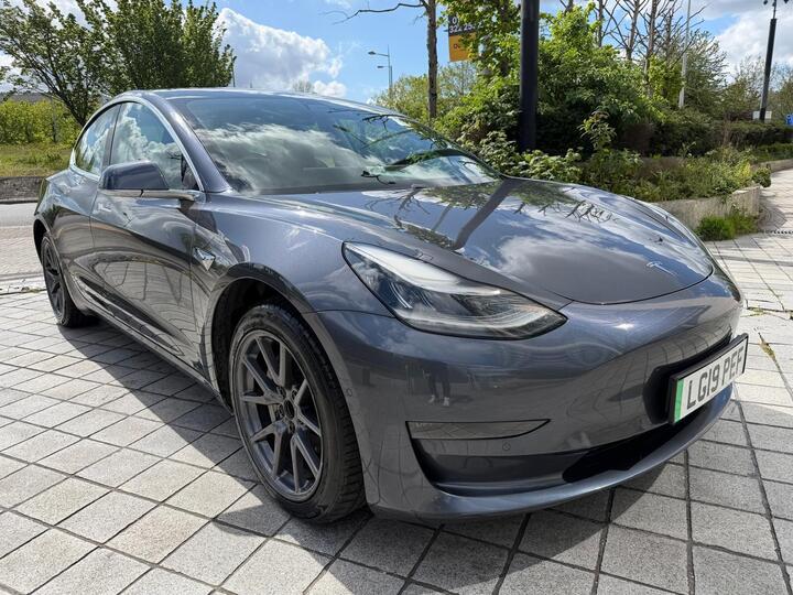 Tesla Model 3 Standard Range Plus Auto RWD 4dr