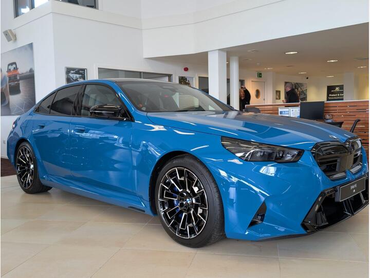 BMW M5 4.4 22.1kWh Steptronic XDrive Euro 6 (s/s) 4dr
