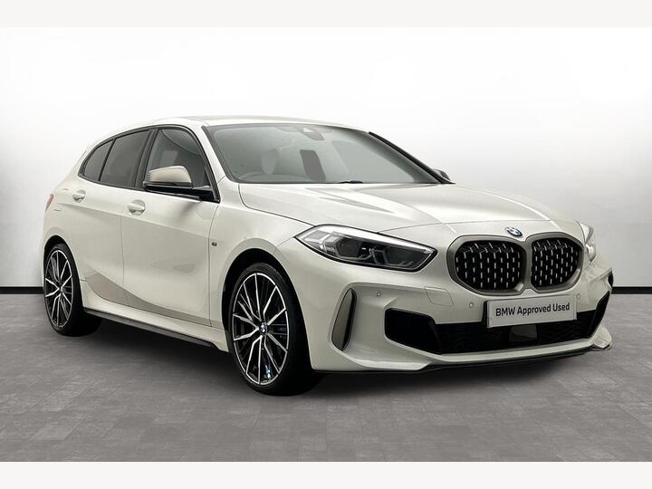 BMW 1 Series 2.0 M135i Auto XDrive Euro 6 (s/s) 5dr BMW 1 Series 2.0 M135i Auto XDrive Euro 6 (s/s) 5dr