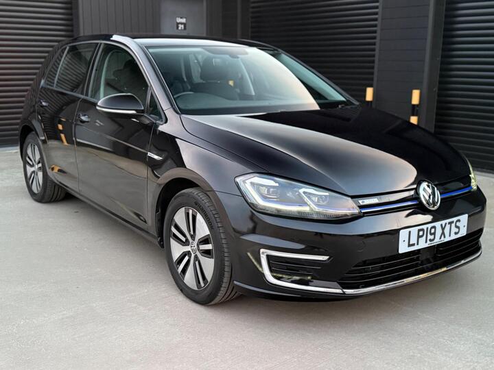 Volkswagen E-Golf 35.8kWh E-Golf Auto 5dr