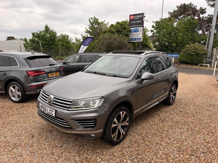 Volkswagen Touareg 3.0 TDI V6 BlueMotion Tech R-Line Tiptronic 4WD Euro 6 (s/s) 5dr
