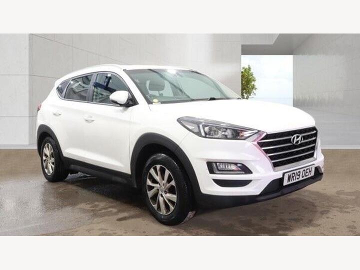 Hyundai TUCSON 1.6 GDi SE Nav Euro 6 (s/s) 5dr Hyundai TUCSON 1.6 GDi SE Nav Euro 6 (s/s) 5dr