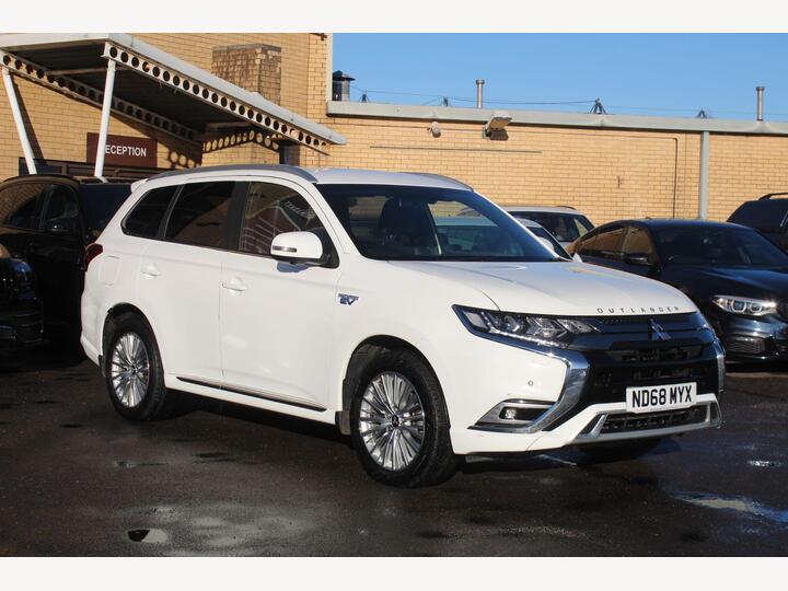 Mitsubishi Outlander 2.4h TwinMotor 13.8kWh 4h CVT 4WD Euro 6 (s/s) 5dr