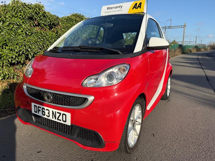 Smart Fortwo 1.0 MHD Passion SoftTouch Euro 5 (s/s) 2dr Smart Fortwo 1.0 MHD Passion SoftTouch Euro 5 (s/s) 2dr