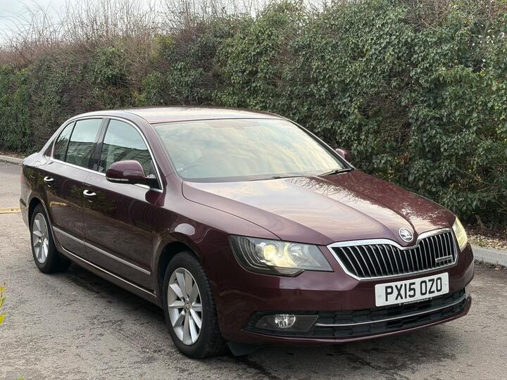 Skoda Superb 1.6 TDI Elegance GreenLine III Euro 5 (s/s) 5dr Skoda Superb 1.6 TDI Elegance GreenLine III Euro 5 (s/s) 5dr
