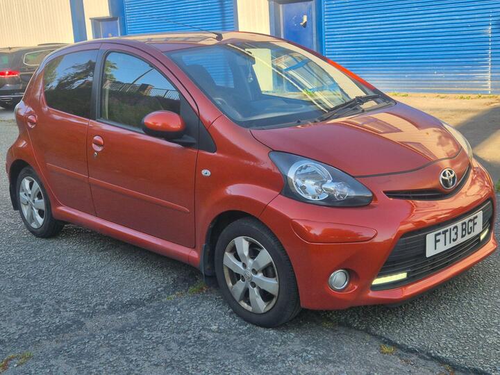 Toyota AYGO 1.0 VVT-i Fire Euro 5 5dr