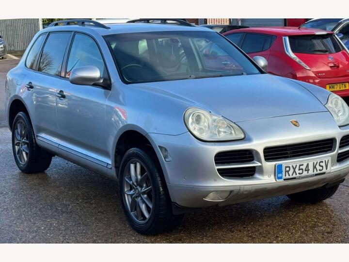 Porsche Cayenne 3.2 V6 Tiptronic S AWD 5dr
