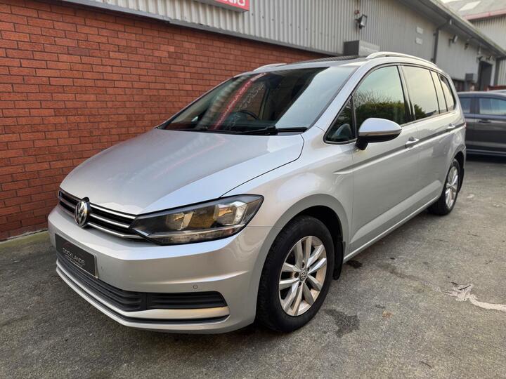 Volkswagen Touran 1.6 TDI BlueMotion Tech SE Family Euro 6 (s/s) 5dr Volkswagen Touran 1.6 TDI BlueMotion Tech SE Family Euro 6 (s/s) 5dr