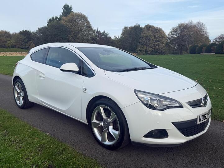 Vauxhall Astra GTC 2.0 CDTi SRi Euro 5 (s/s) 3dr