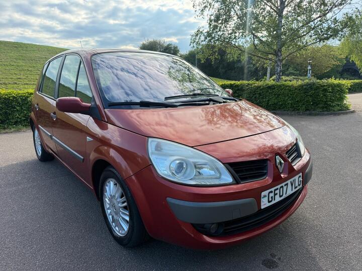 Renault Scenic 1.6 VVT Privilege 5dr
