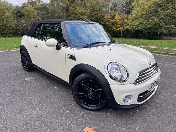 MINI Convertible 1.6 Cooper Euro 6 (s/s) 2dr MINI Convertible 1.6 Cooper Euro 6 (s/s) 2dr