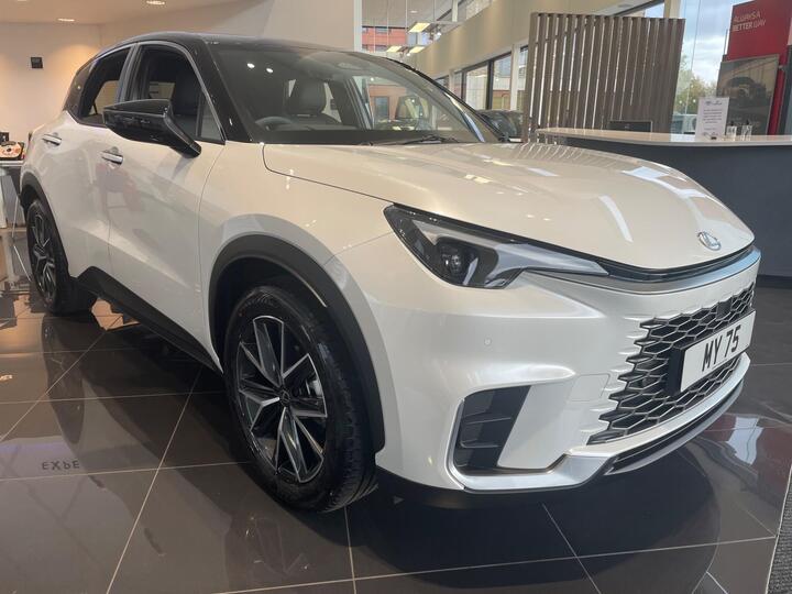 Lexus LBX 1.5 VVT-iE Premium Plus Design E-CVT Euro 6 (s/s) 5dr