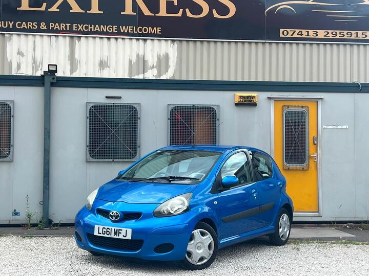 Toyota AYGO 1.0 VVT-i Blue Euro 5 5dr