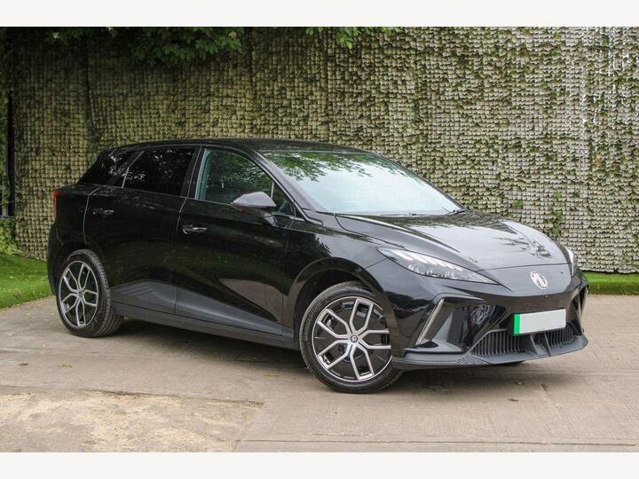 MG 4 64kWh Trophy Long Range Auto 5dr