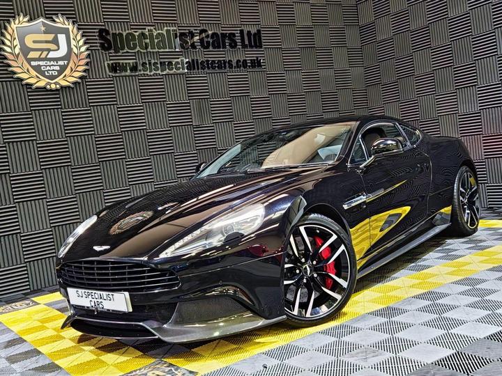 Aston Martin VANQUISH 5.9 V12 2d 568 BHP Immaculate History + Carbon Pack