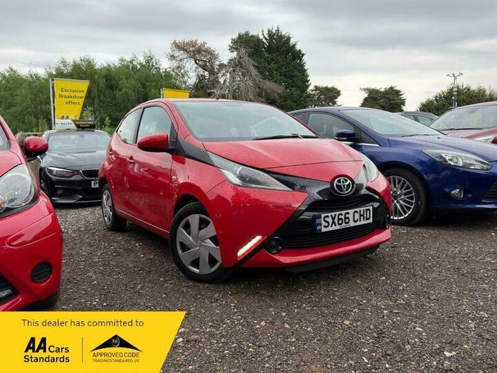 Toyota AYGO 1.0 VVT-i X-play Euro 6 5dr