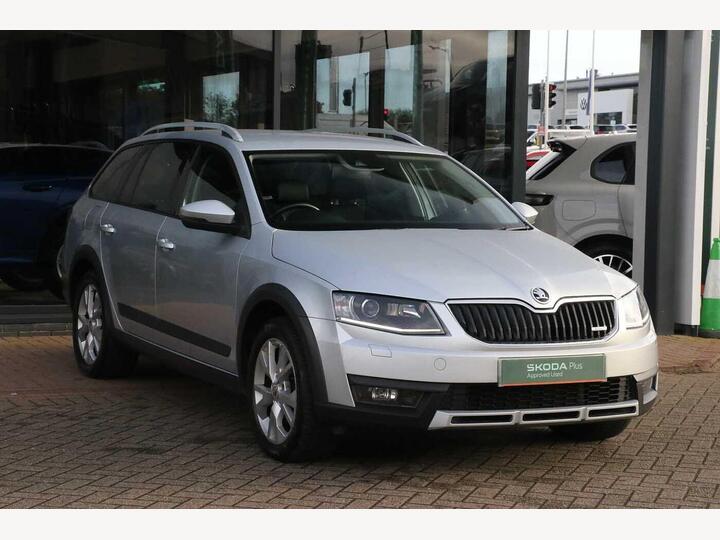 Skoda OCTAVIA 2.0 TDI Scout DSG 4WD Euro 6 (s/s) 5dr