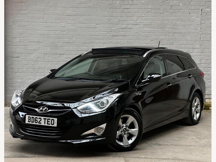 Hyundai I40 1.7 CRDi Blue Drive Premium Euro 5 (s/s) 5dr Hyundai I40 1.7 CRDi Blue Drive Premium Euro 5 (s/s) 5dr