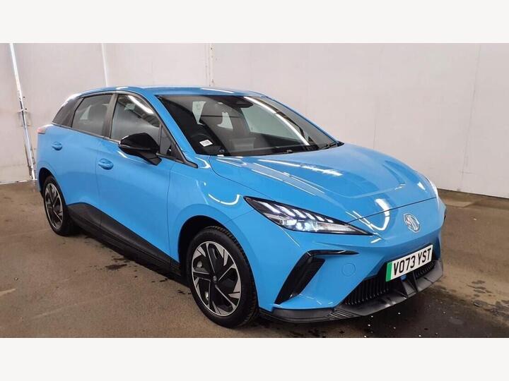 MG MG 4 64kWh SE Long Range Auto 5dr
