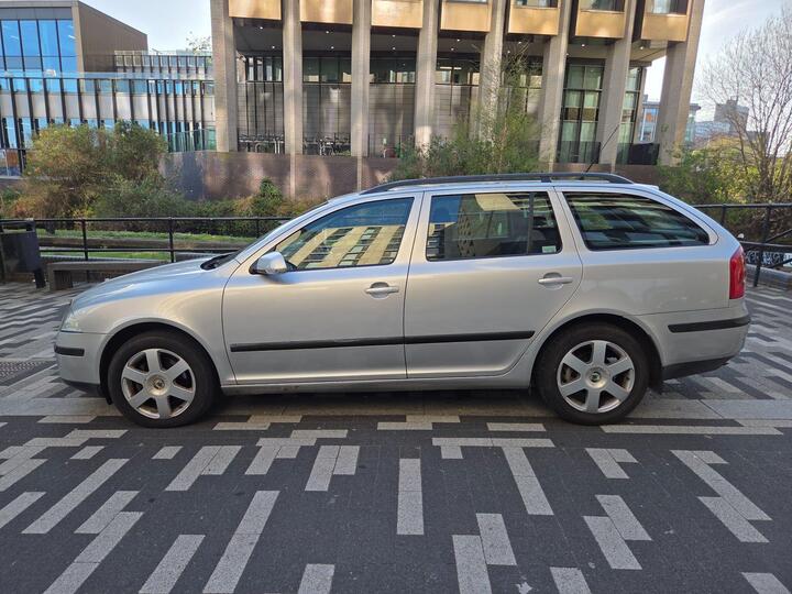 Skoda Octavia 2.0 TDI Elegance DSG Euro 4 5dr