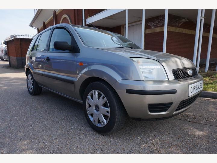 Ford Fusion 1.6 2 5dr