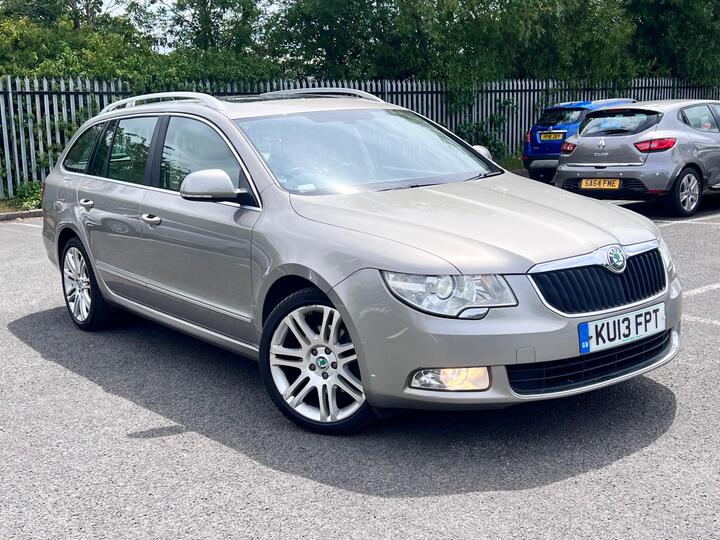 Skoda Superb 2.0 TDI Elegance DSG Euro 5 5dr