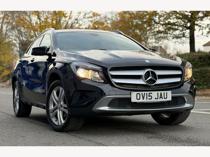 Mercedes-Benz GLA 2.1 GLA220 CDI Sport 7G-DCT 4MATIC Euro 6 (s/s) 5dr Mercedes-Benz GLA 2.1 GLA220 CDI Sport 7G-DCT 4MATIC Euro 6 (s/s) 5dr