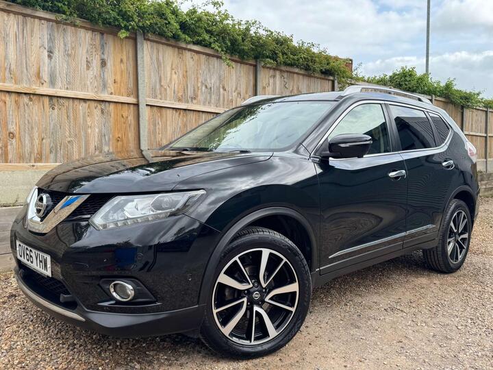 Nissan X-Trail 1.6 DCi Tekna 4WD Euro 6 (s/s) 5dr Nissan X-Trail 1.6 DCi Tekna 4WD Euro 6 (s/s) 5dr