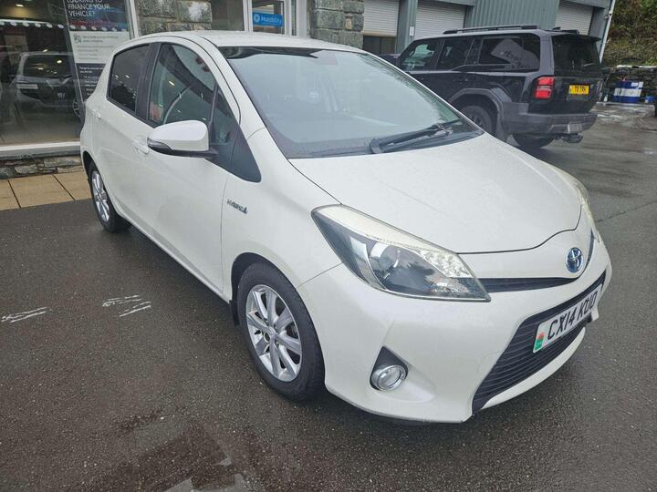 Toyota Yaris 1.5 VVT-h Icon Plus CVT Euro 5 5dr