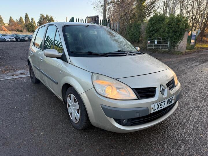 Renault Scenic 1.6 VVT Dynamique 5dr