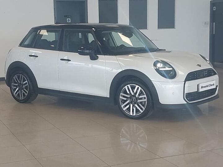 MINI Cooper 1.5C Classic Steptronic Euro 6 (s/s) 5dr