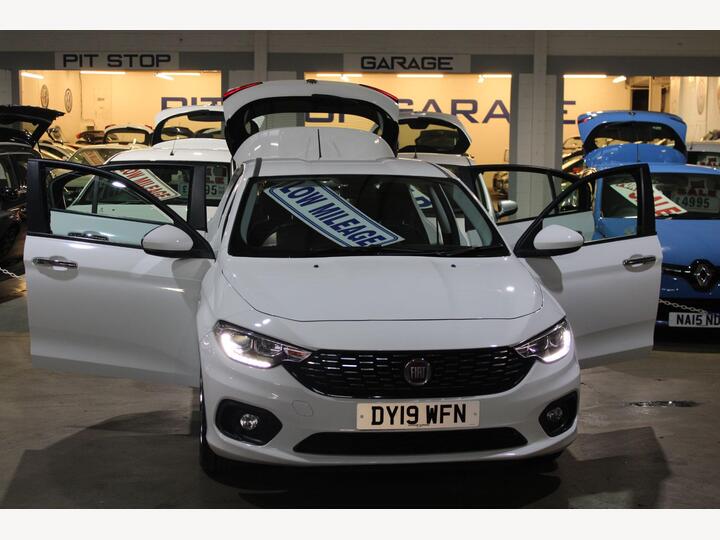 Fiat Tipo 1.4 MPI Easy Plus Euro 6 5dr