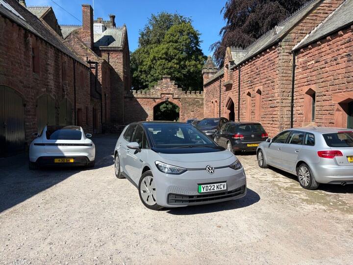 Volkswagen ID.3 Pro 58kWh Life Auto 5dr