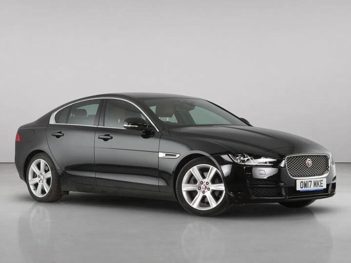 Jaguar XE 2.0i Portfolio Auto Euro 6 (s/s) 4dr
