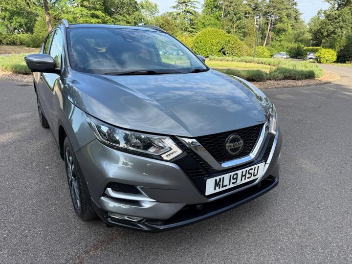 Nissan Qashqai 1.3 DIG-T N-Connecta Euro 6 (s/s) 5dr
