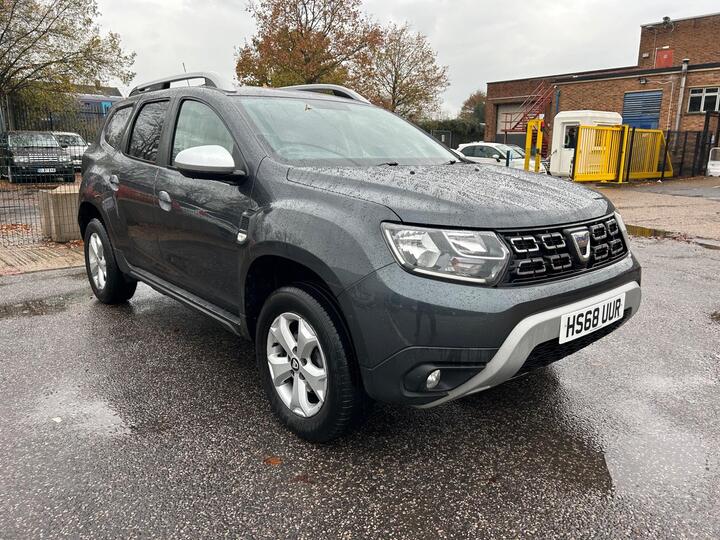 Dacia Duster 1.6 SCe Comfort Euro 6 (s/s) 5dr Dacia Duster 1.6 SCe Comfort Euro 6 (s/s) 5dr