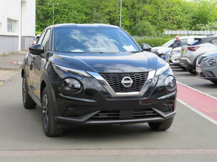 Nissan Juke 1.0 DIG-T N-Connecta Euro 6 (s/s) 5dr