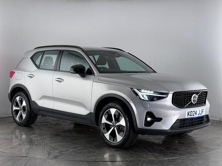 Volvo XC40 2.0 B3 MHEV Plus DCT Auto Euro 6 (s/s) 5dr