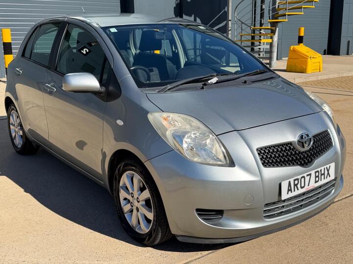 Toyota Yaris 1.3 VVT-i Zinc 5dr