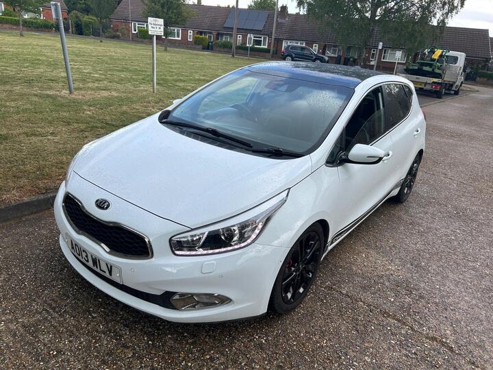 Kia Ceed 1.6 CRDi EcoDynamics 4 Tech Euro 5 (s/s) 5dr