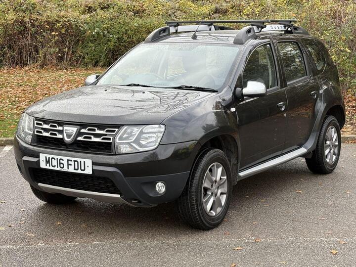 Dacia DUSTER 1.5 DCi Laureate 4WD Euro 6 (s/s) 5dr Dacia DUSTER 1.5 DCi Laureate 4WD Euro 6 (s/s) 5dr